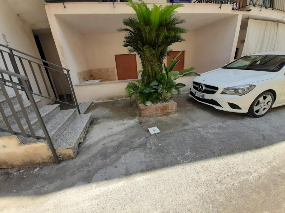 Casa Vacanze Andreana Apartment Letojanni Ngoại thất bức ảnh